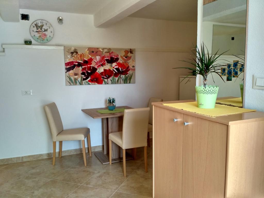 Apartment Igraliste Mirakul Seget Vranjica Kültér fotó